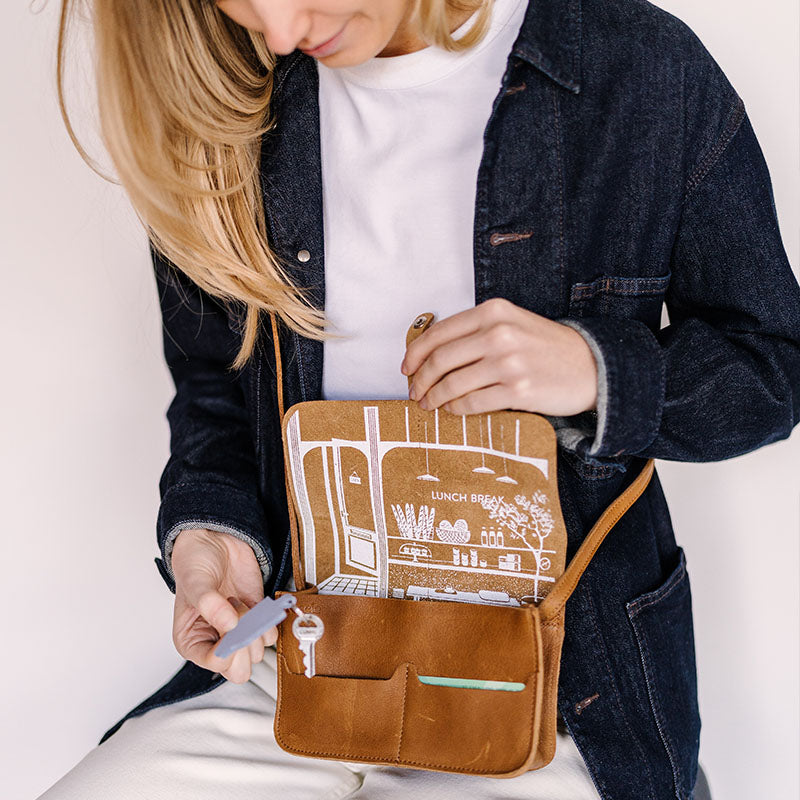 Lunch shoulder bag hotsell
